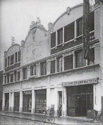 /medias/customer_28/Lieux93/SSD_LaCourneuve_Cinema_Doc2_www.centredramatiquedelacourneuve.com_jpg_/0_0.jpg
